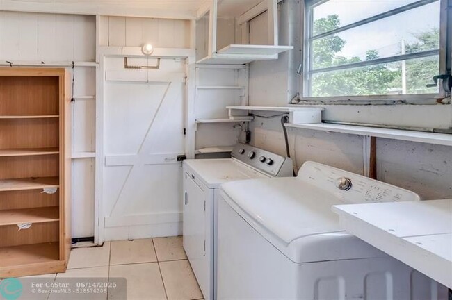 Building Photo - 2548 Key Largo Ln