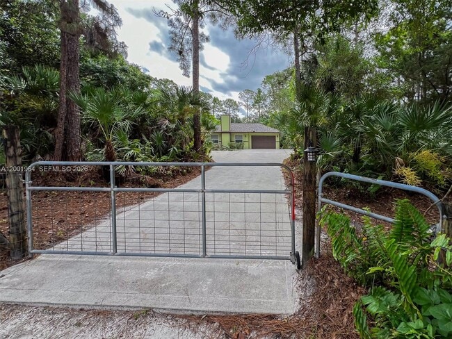 Building Photo - 16332 122nd Dr N