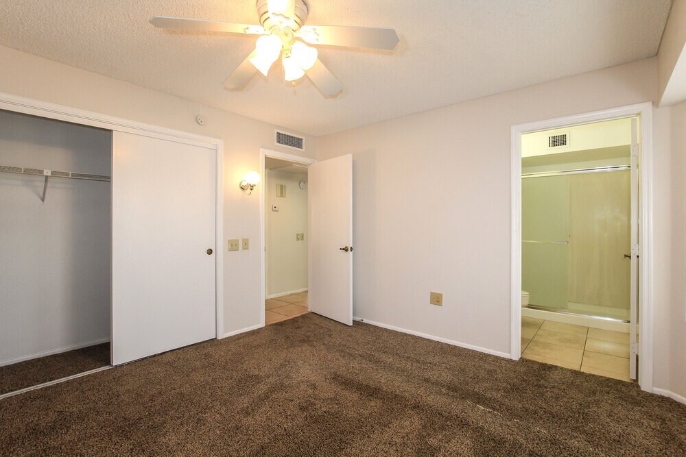 Building Photo - 17614 N 133rd Dr