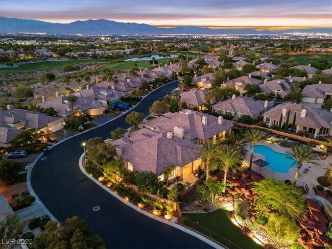 Building Photo - 10013 Alegria Dr