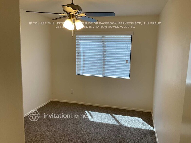 Building Photo - 2460 E Wildhorse Pl
