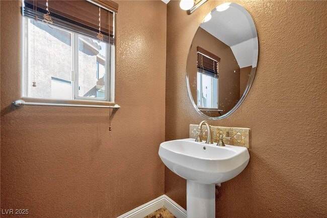 Building Photo - 551 Via Ripagrande Ave