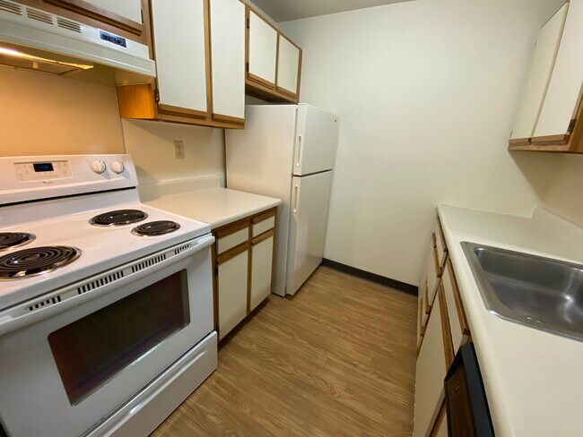 Building Photo - 145 Eastern Ave