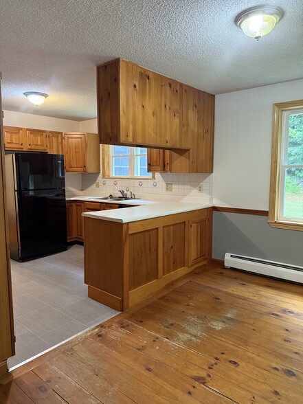 Building Photo - 161 Sand Pond Rd