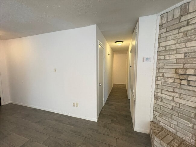 Building Photo - 2502 Marble Falls Dr