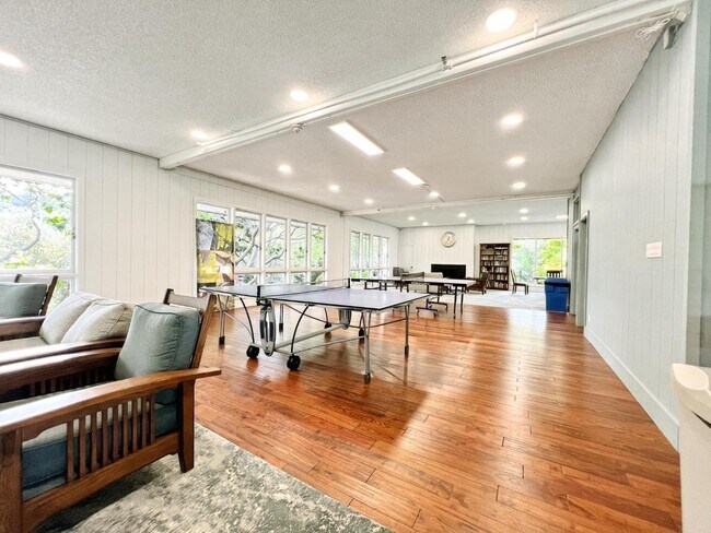 Building Photo - 8133 Shelter Creek Ln