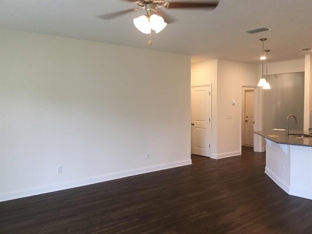 Building Photo - 3135 Creek Village Ln