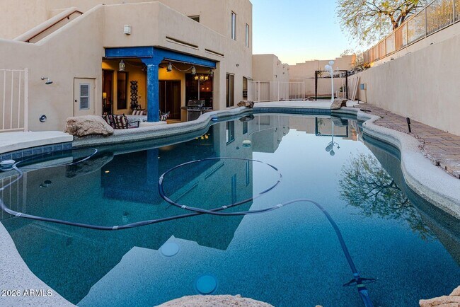 Building Photo - 18425 N 14th St