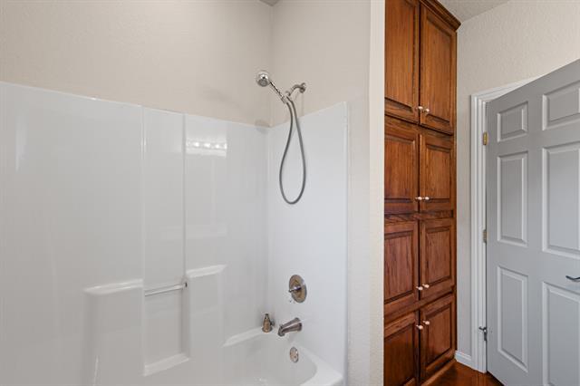 Building Photo - 19 Shady Creek Ln