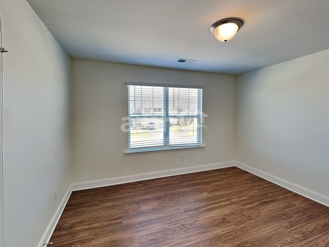 Building Photo - 108 Cairo Ct