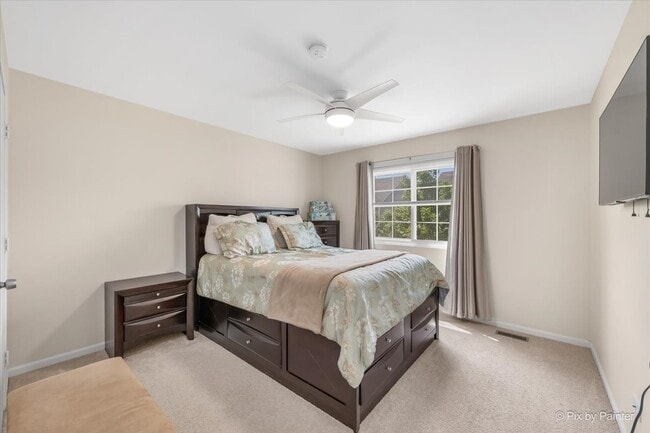 Building Photo - 453 Village Creek Dr