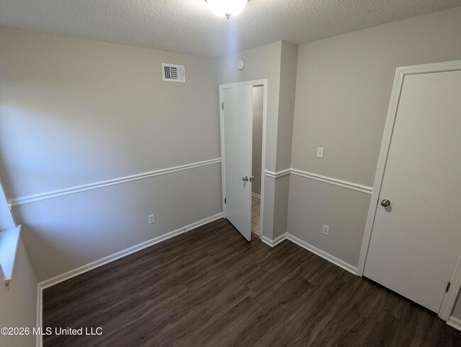 Building Photo - 8119 Martha Ann Ln