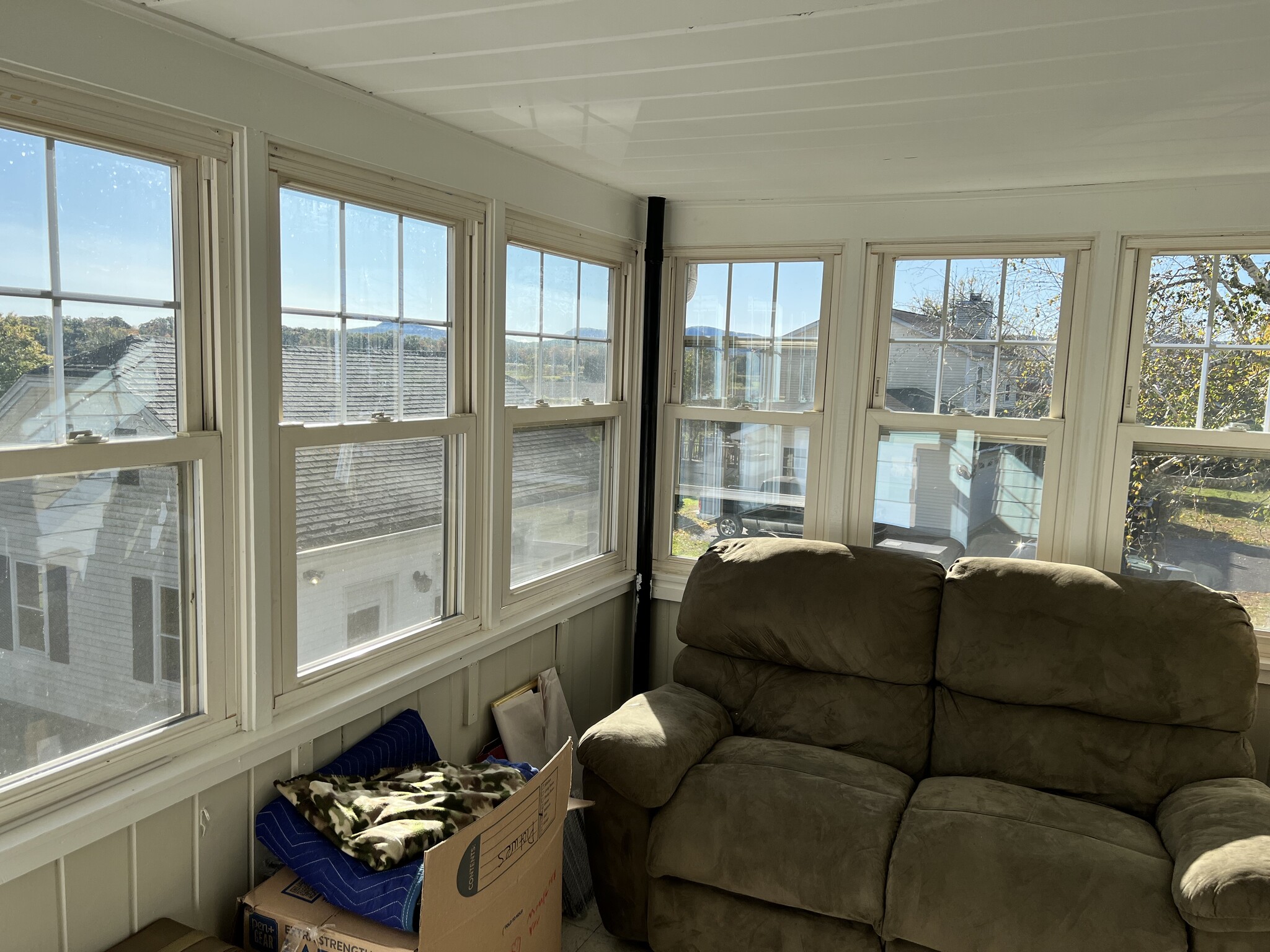 Building Photo - 2 East St