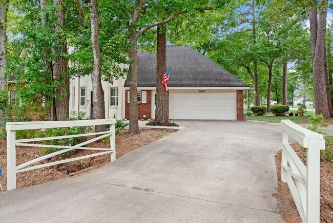 Building Photo - 14151 Buckingham Ln