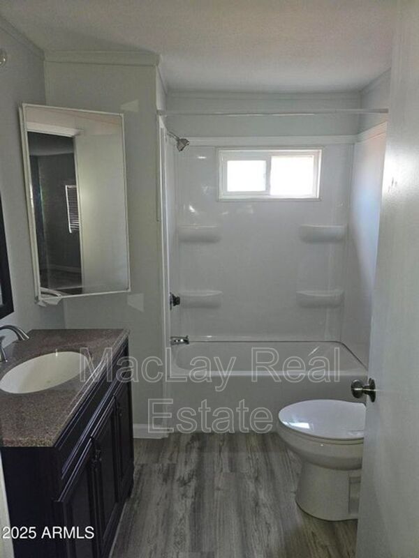 Building Photo - 720 S 97th Pl