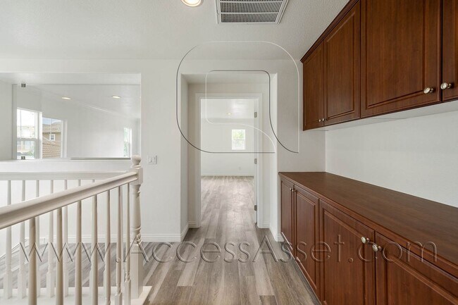 Building Photo - 8036 Englesma St