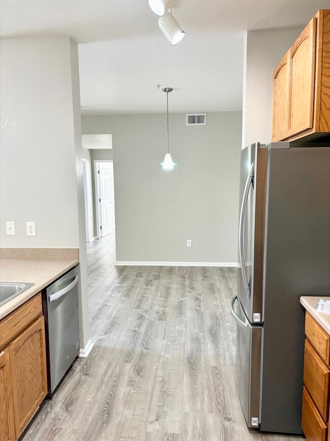 Building Photo - 3852 S Dallas St