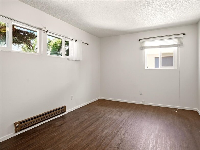 Building Photo - 2520 Coburn Ln