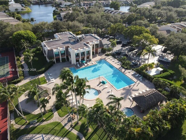 Building Photo - 10462 SW 78th St