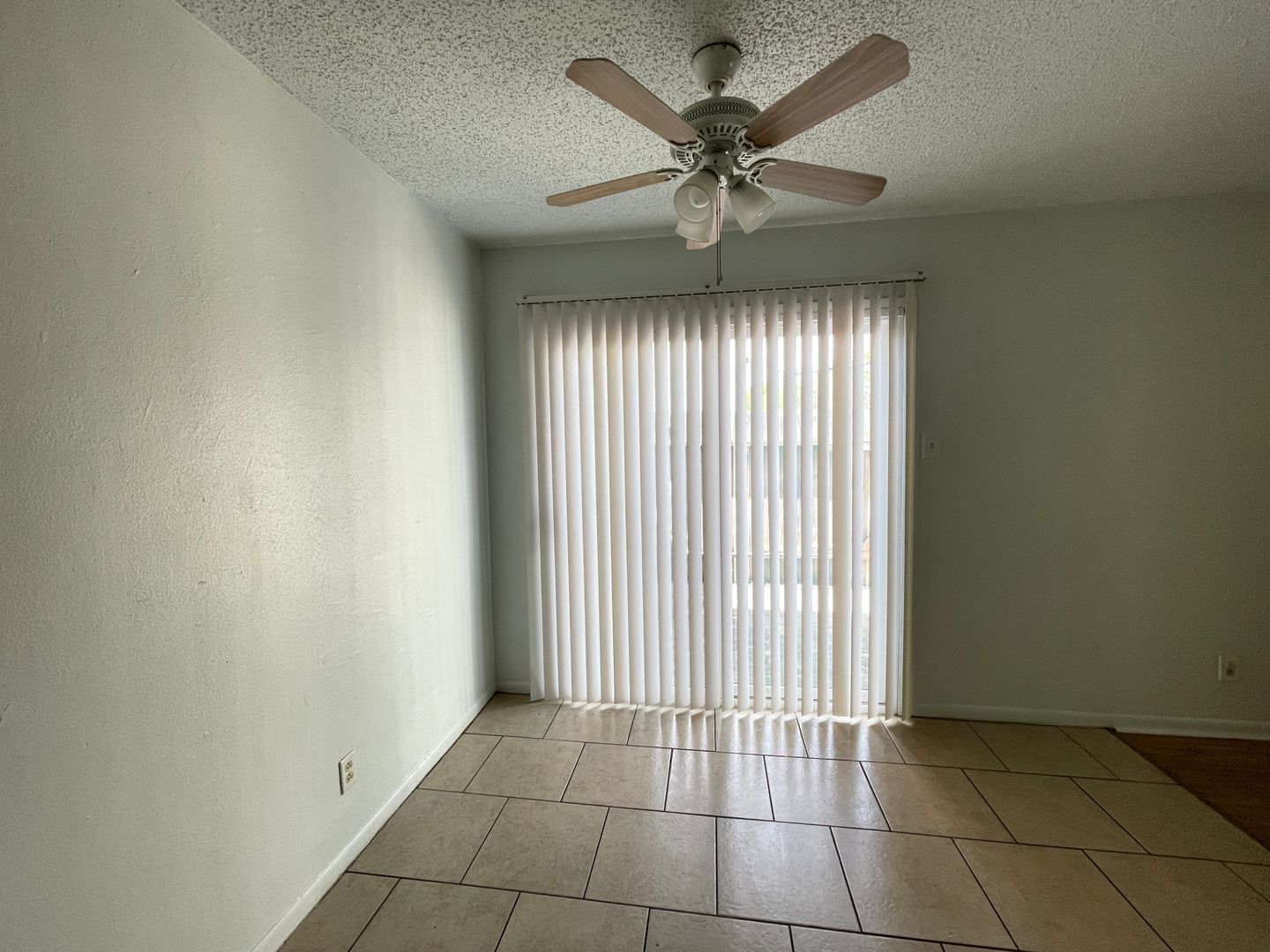 Building Photo - 1704 Bundrant Dr