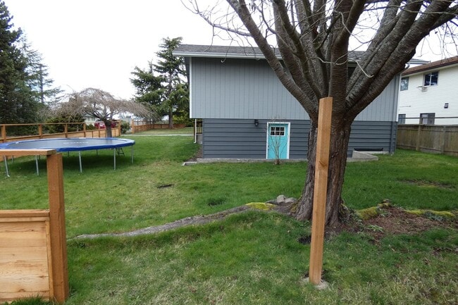 Building Photo - High Quality - Great Neighborhood