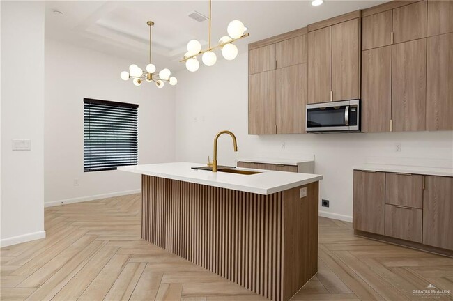 Building Photo - 12 N Revolution St