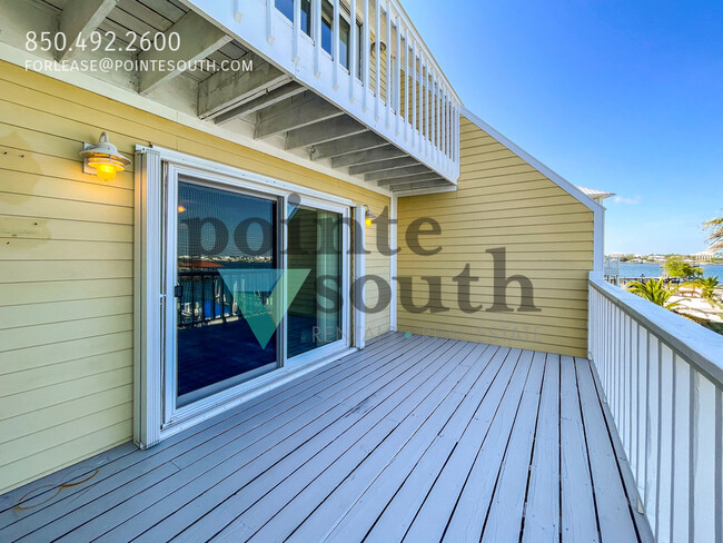 Building Photo - Waterfront 2BD/1.5BA with boat slip AND lift!