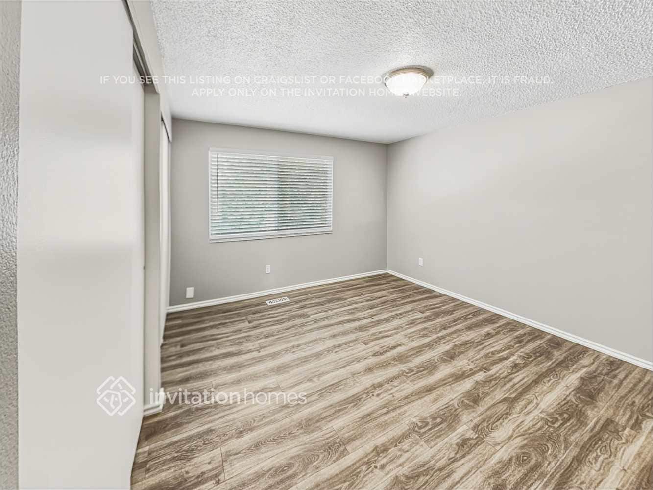 Building Photo - 2611 Castle Oaks Cir