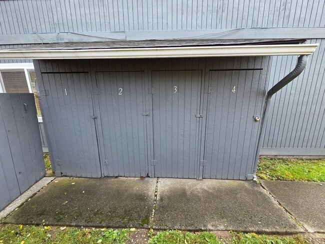 Building Photo - Newly Remodeled Two Bed One Bath Unit in the Heart of Sultan