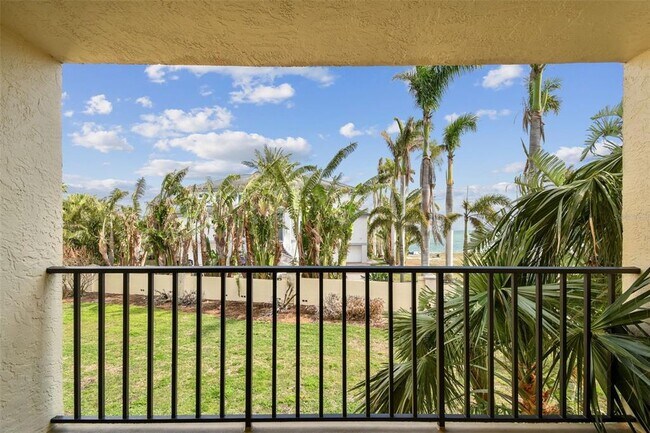 Building Photo - 7550 Sunshine Skyway Ln S