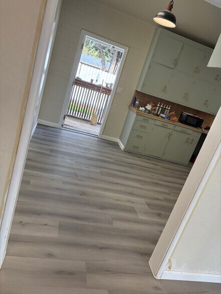 Building Photo - 4705 Yosemite Blvd