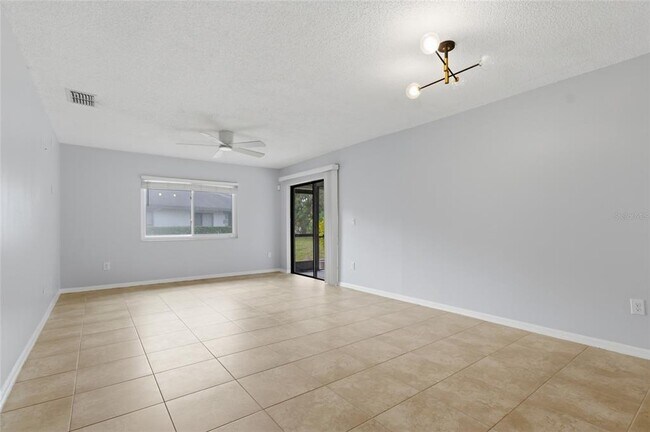 Building Photo - 2701 Countryside Blvd