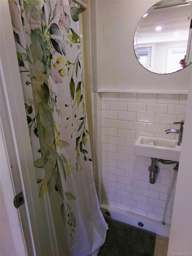 Building Photo - 406 Sepasco Center St