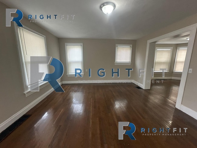 Building Photo - Charming 2 Bedroom Home in Dayton