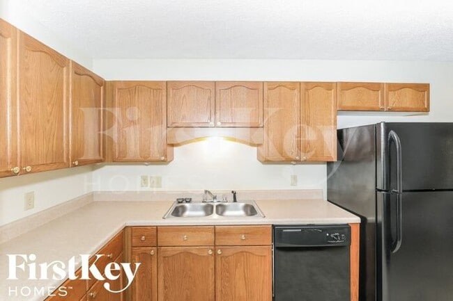 Building Photo - 1112 Sunstar Dr