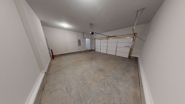 Building Photo - Modern Comfort, Great Location, and Pet-Fr...