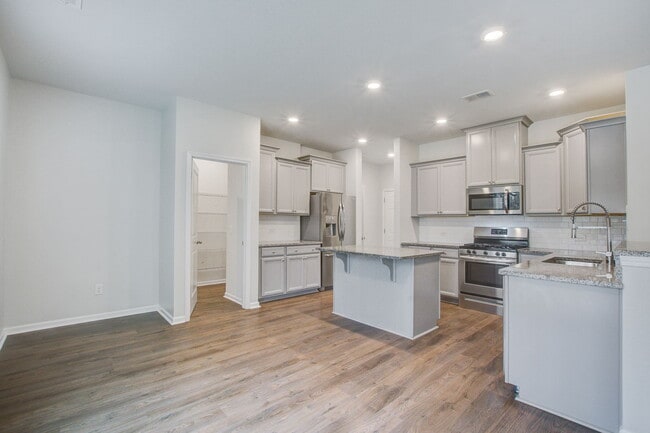 Building Photo - 602 Mountain Laurel Cir