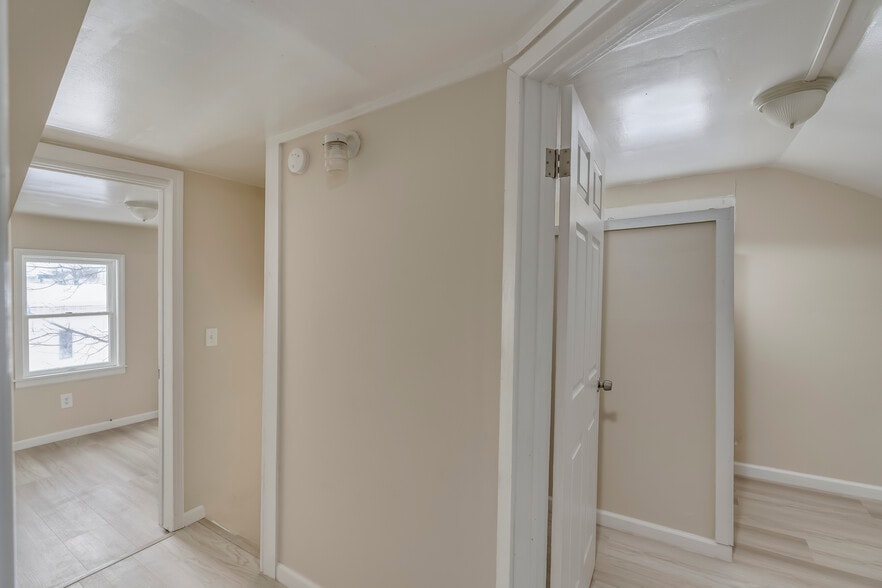 Building Photo - 514 Francis St