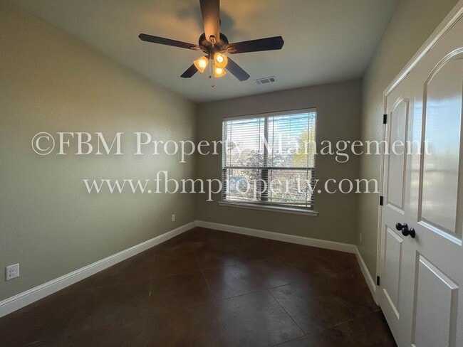 Building Photo - 307 Centennial Ave