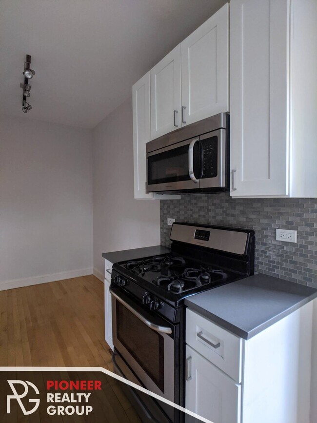 Building Photo - 2319 N Rockwell St