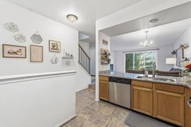 Building Photo - 4462 Quill Ln