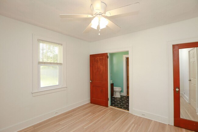 Building Photo - 768 Mayfield Ave