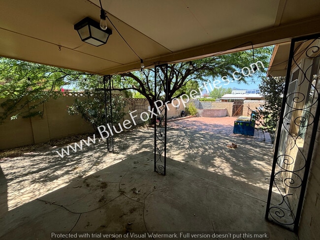 Building Photo - 8255 E Koralee Pl