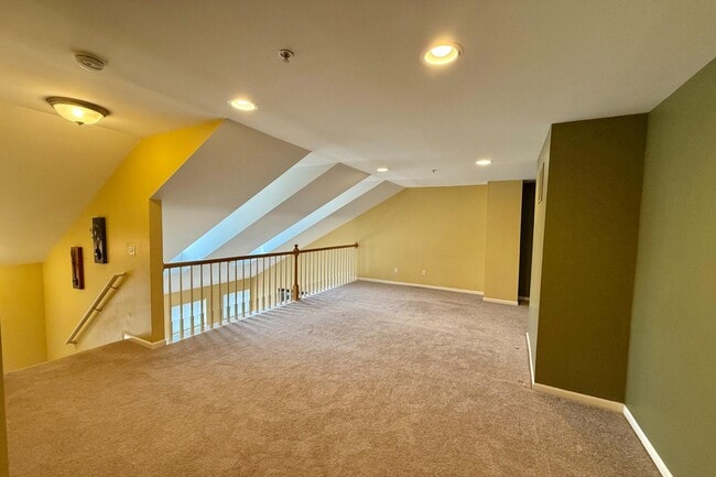 Building Photo - 1091 Beaver Run