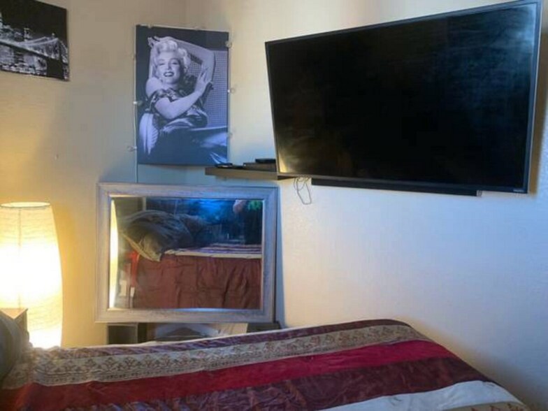 Building Photo - 1699 Deep Spring Ave