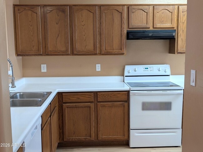 Building Photo - 13216 W Mauna Loa Ln