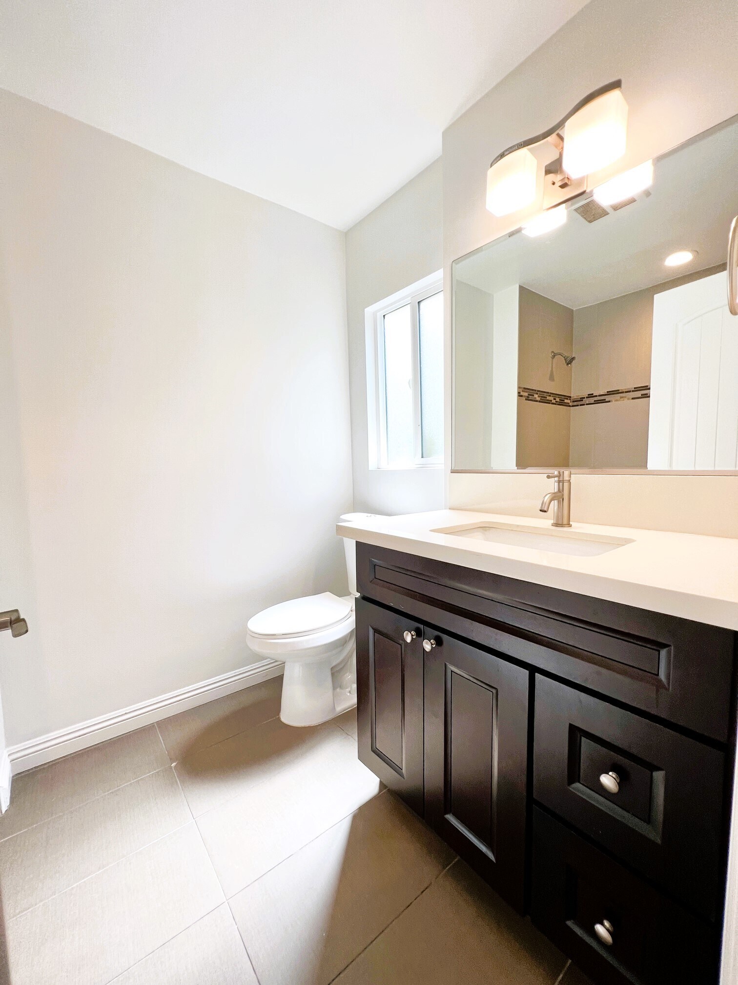 Building Photo - 1122 10th St