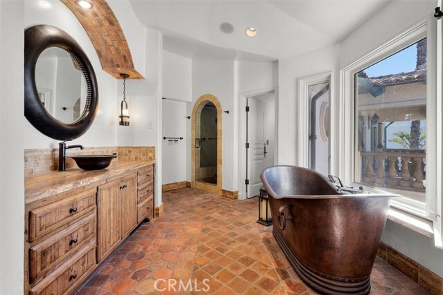 Building Photo - 1500 The Strand