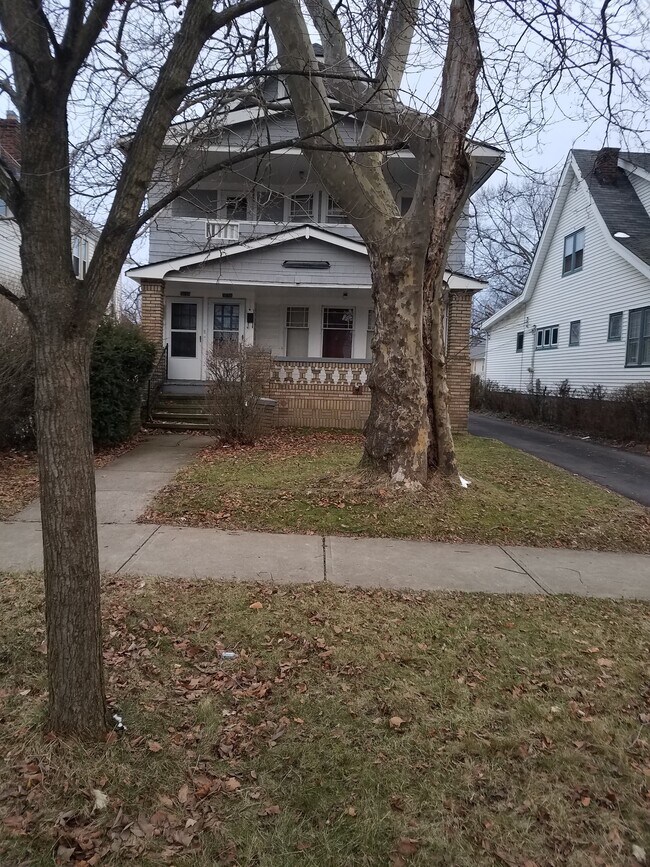 Building Photo - 3656 Chelton Rd