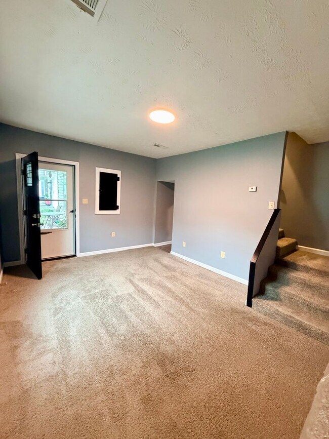 Building Photo - 268 E Loudon Ave